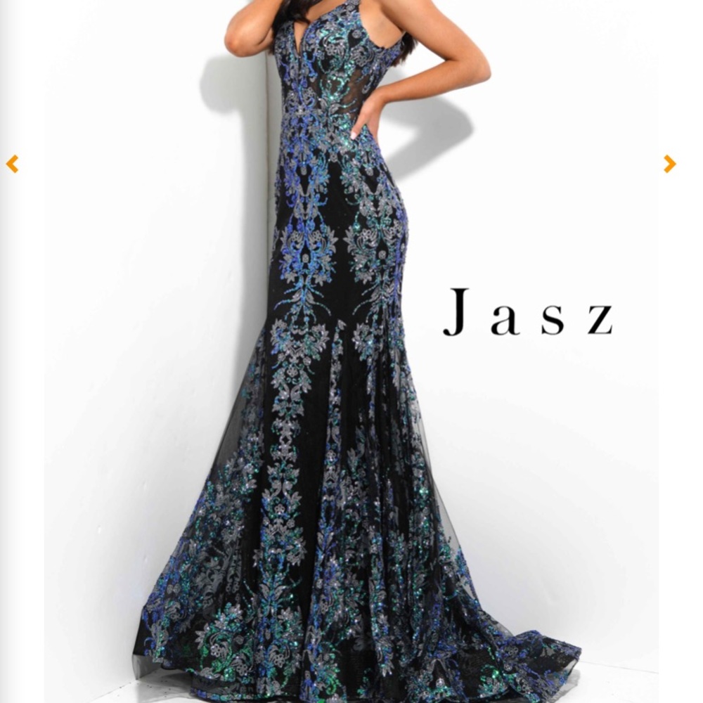 PROM DRESS FOR SALE - Picture 2 of 4